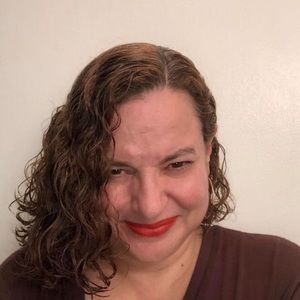 Meet your Posher, Jacqueline